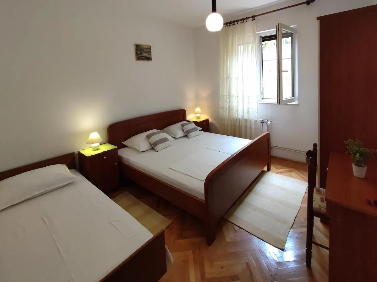 Vladimir 4+1 Apartment Crikvenica