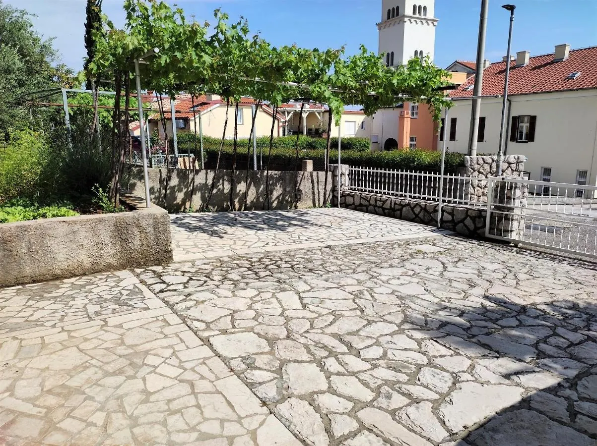 Vladimir 4+1 Apartment Crikvenica 0*,