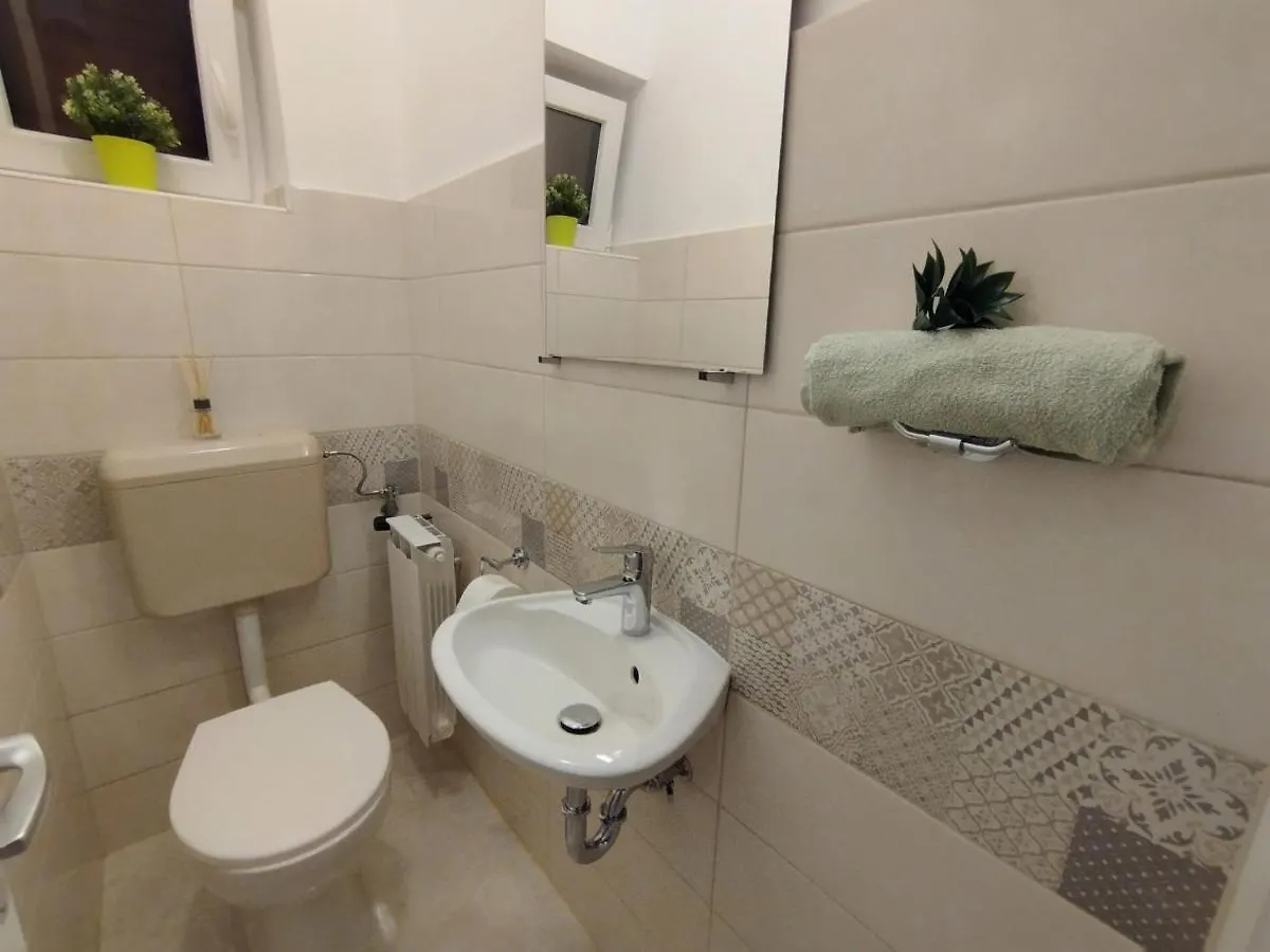 Vladimir 4+1 Apartment Crikvenica
