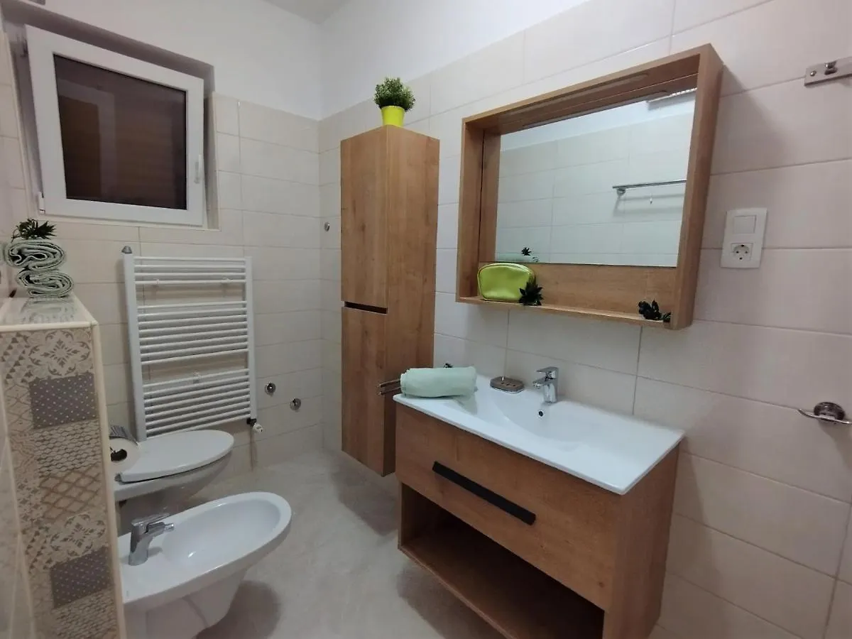 Vladimir 4+1 Apartment Crikvenica