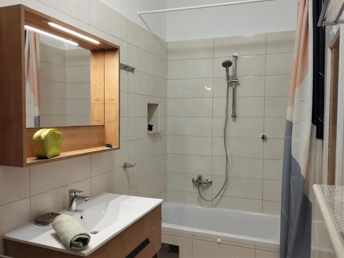 Vladimir 4+1 Apartment Crikvenica 0*,